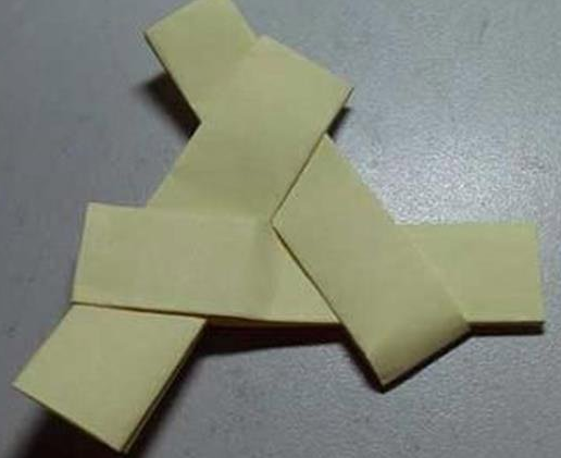 如何折竹蜻蜓，如何折竹蜻蜓步骤图（用纸折的竹蜻蜓-你时候玩过吗）