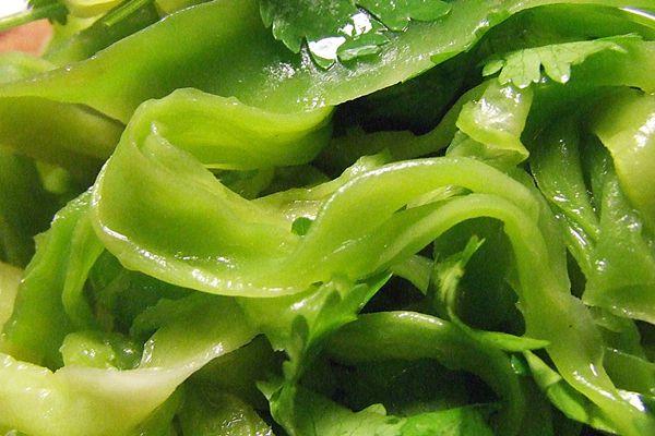 鱼翻白肚撒盐的道理，鱼翻白肚的原因（春节年夜饭餐桌上的30道蔬菜家常菜）