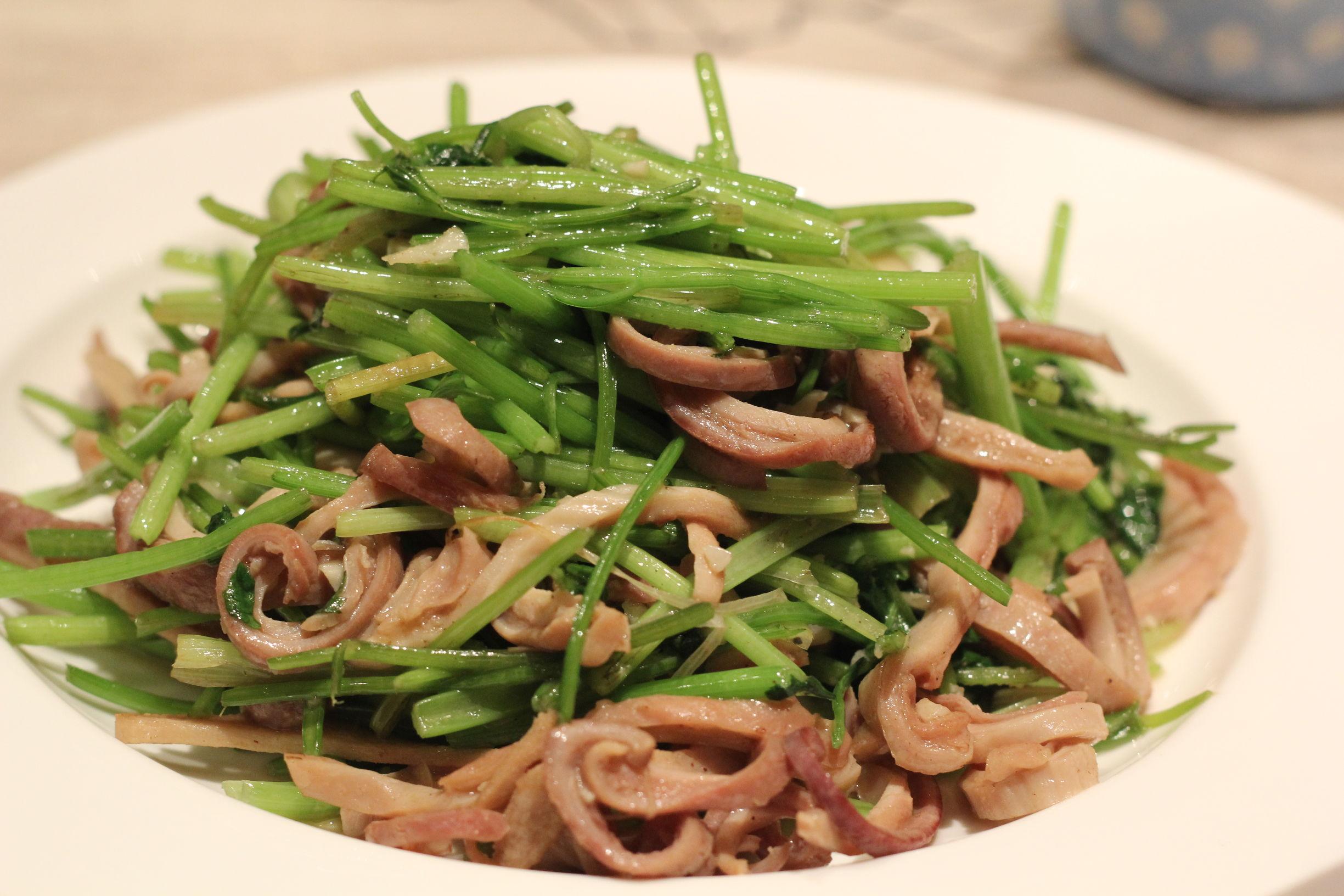 鱼翻白肚撒盐的道理，鱼翻白肚的原因（春节年夜饭餐桌上的30道蔬菜家常菜）