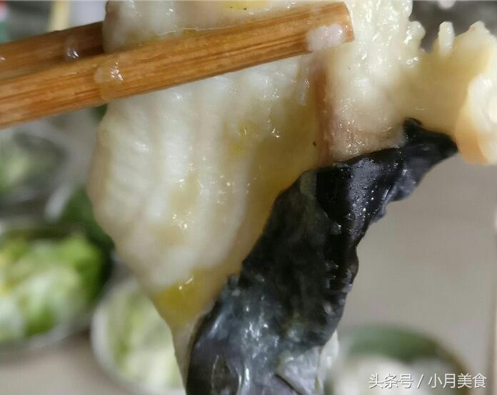 鸭嘴鱼吃什么食物，鸭嘴鱼爱吃什么（中午老爸的拿手好菜----鸭嘴鱼）