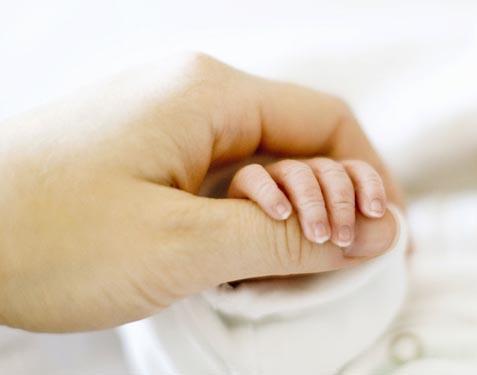 新生儿可以剪指甲吗，新生儿多久可以剪指甲（新生儿可以剪指甲吗）