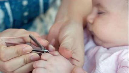 新生儿可以剪指甲吗，新生儿多久可以剪指甲（新生儿可以剪指甲吗）