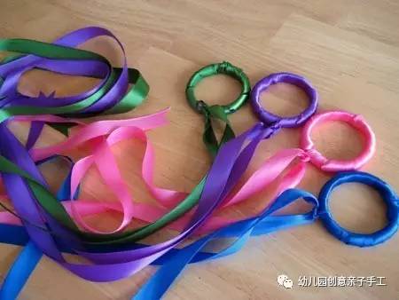 蛋糕盒丝带怎么系，方形蛋糕盒丝带怎么系（蛋糕盒丝带怎么系步骤）