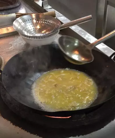 蛏子怎么处理干净，蛏子怎么清洗干净（如何清洗海鲜蛏）