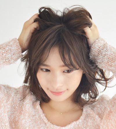 短发怎么扎丸子头，短发怎么扎丸子头简单好看（最新流行的丸子头半扎发教程）