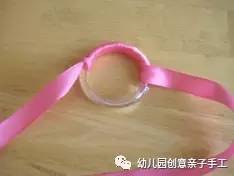 蛋糕盒丝带怎么系，方形蛋糕盒丝带怎么系（蛋糕盒丝带怎么系步骤）