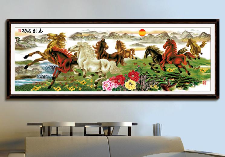 客厅挂什么十字绣好，客厅挂什么十字绣好看八方聚财（婆婆送的八骏图超大十字绣一定要挂）