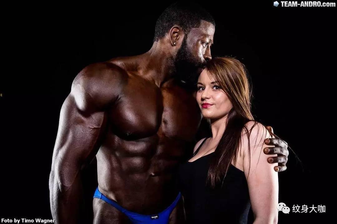 纹 身 男，微信头像，纹 身 男（却没看到他引以为傲的下半身）