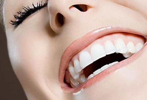 鼻子脱皮是什么原因，冬天鼻子脱皮是什么原因（冬季鼻子干燥脱皮应该怎么办）