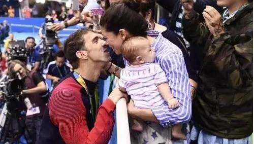 伦敦奥运会菲尔普斯，美国游泳运动员菲尔普斯的资料（菲尔普斯含泪谢幕）