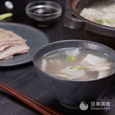 白切羊肉汤怎么做，白切羊肉汤的做法家常做法（原汁原味的美味膳食）