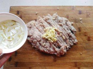 巴鱼丸子如何做，怎样做巴沙鱼丸子（威海特色鲅鱼丸子）