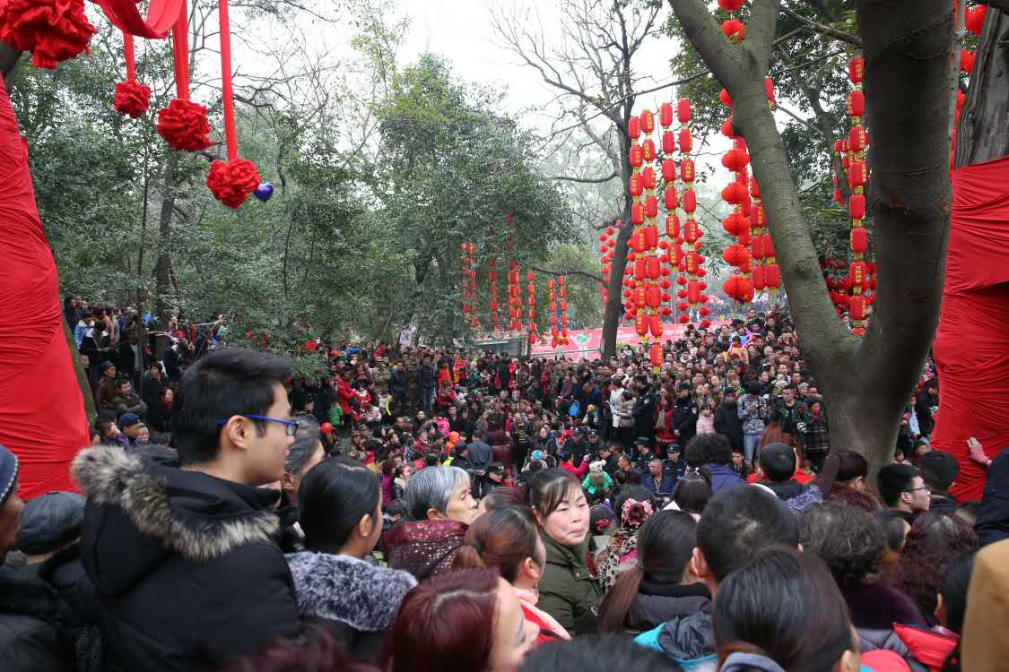 广汉保保节，广汉保保节是什么时间（“保保节”20余万人涌入广汉凑热闹）
