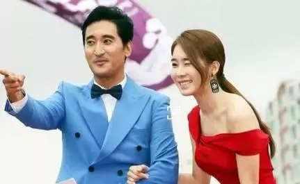 李光洙女友刘仁娜，李光洙女朋友（从假小子到《鬼怪》炸鸡店女老板）