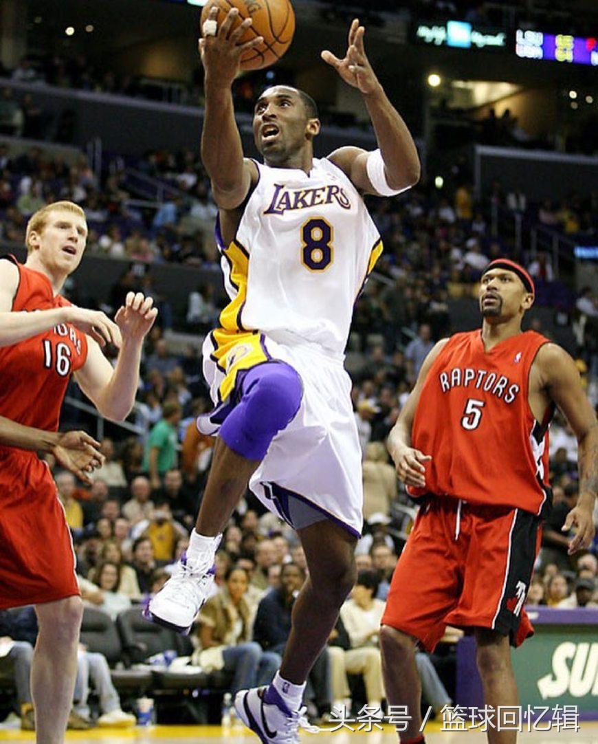 科比81分全场比赛，科比得81分的时候穿几号球衣（11年前科比用81分挥刀屠龙）