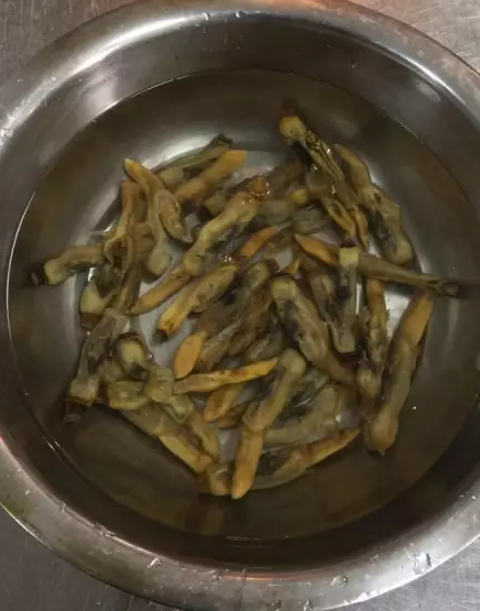 蛏子怎么处理干净，蛏子怎么清洗干净（如何清洗海鲜蛏）