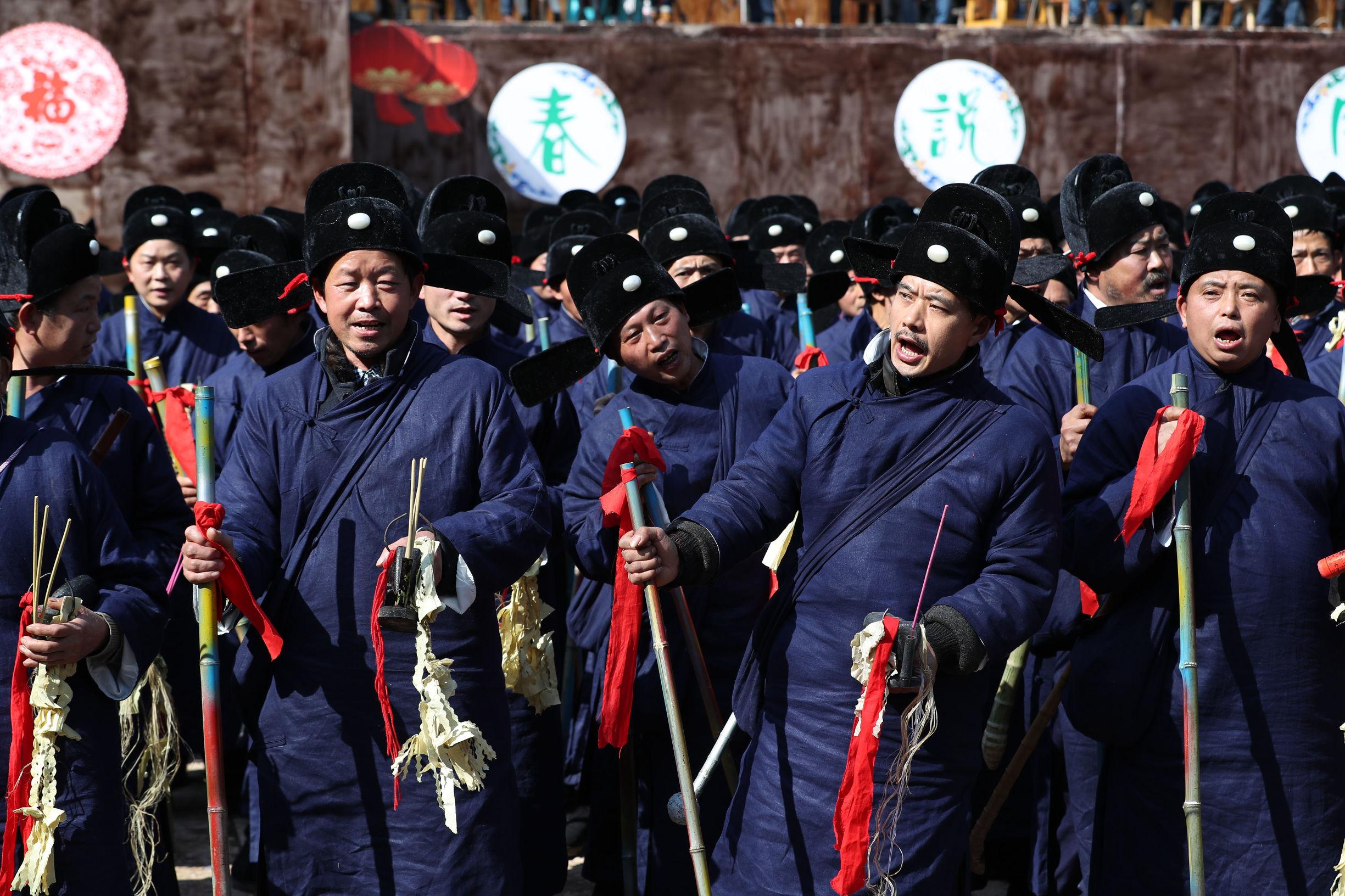 说春是石阡哪个民族，说春是石阡什么民族的（石阡百名春官“说春”迎新）