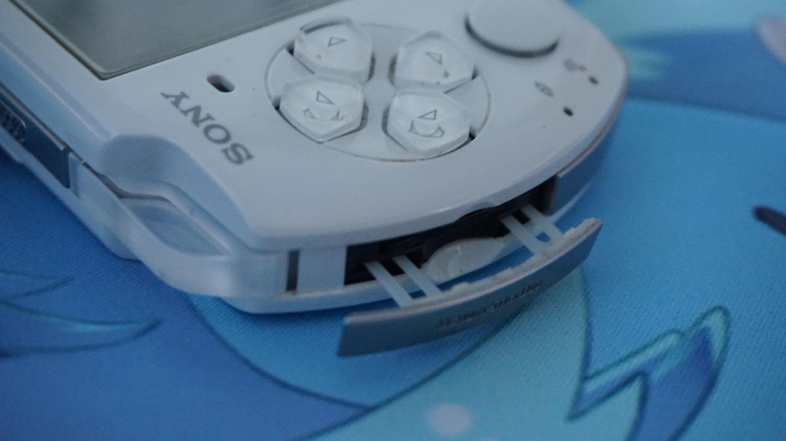 psp3000 游戏，psp3000怎么安装游戏（索尼PSP3000与UMD简单上手）