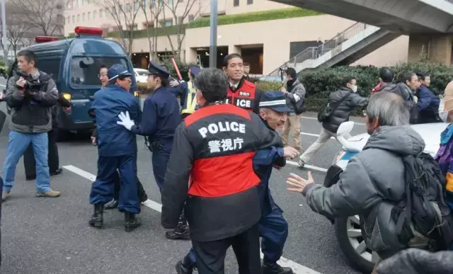 酒店挂日本军旗，世界各国的国庆节习俗（华人华侨走上东京街头抗议APA酒店）