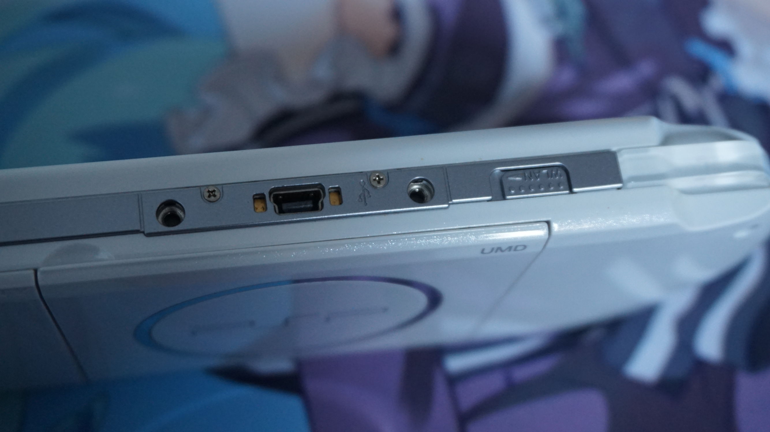 psp3000 游戏，psp3000怎么安装游戏（索尼PSP3000与UMD简单上手）