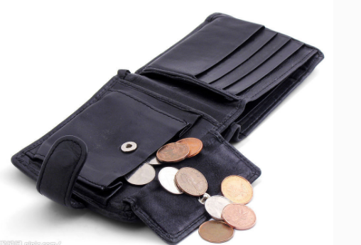 梦见房顶有洞漏水有什么征兆，梦见家里房顶有个大洞漏雨漏水（近期做这些梦可要看好你的钱包）