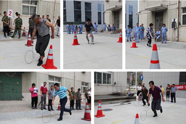 滚铁环的玩法，滚铁环的技巧讲解图（那些年我们一起滚过的铁环儿）