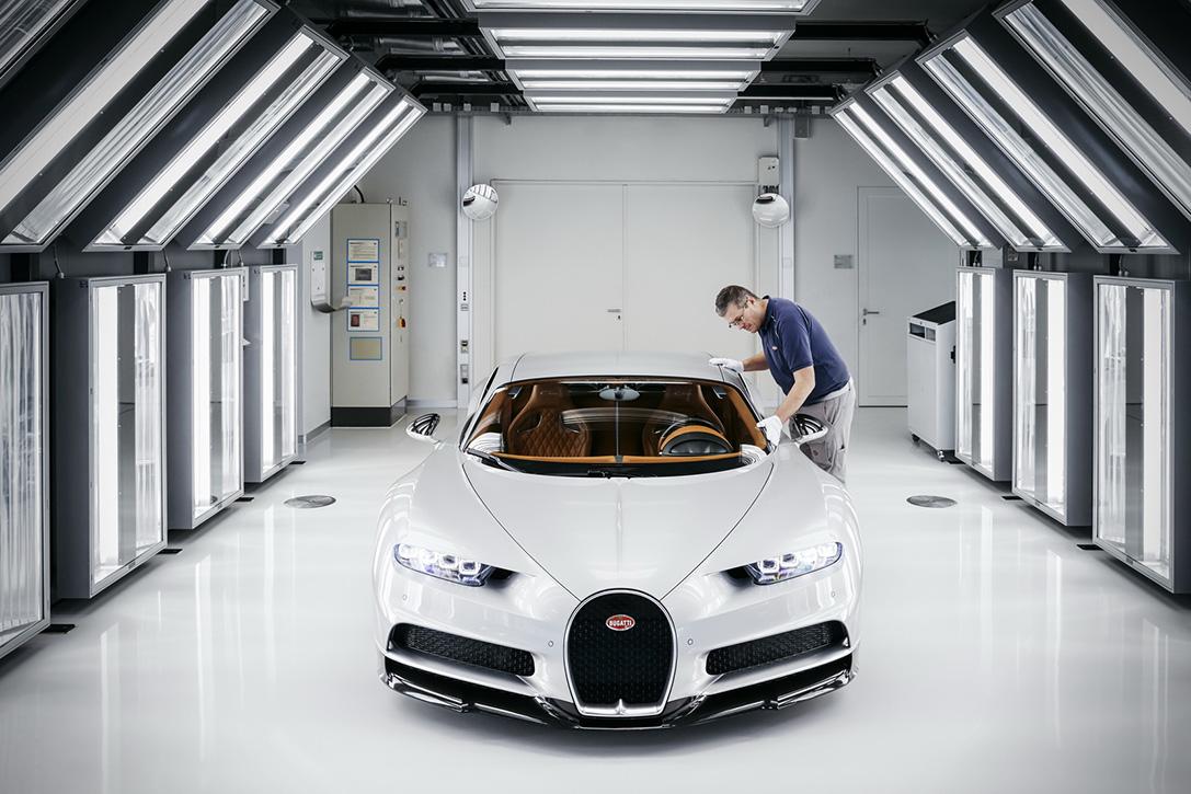 布加迪威龙产地，布加迪威龙是哪国车（布加迪Chiron的制造工厂）