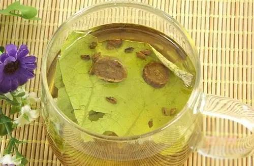 陈皮荷叶茶的功效与作用，陈皮泡水喝的十大功效（雨水时节防“寒湿”）