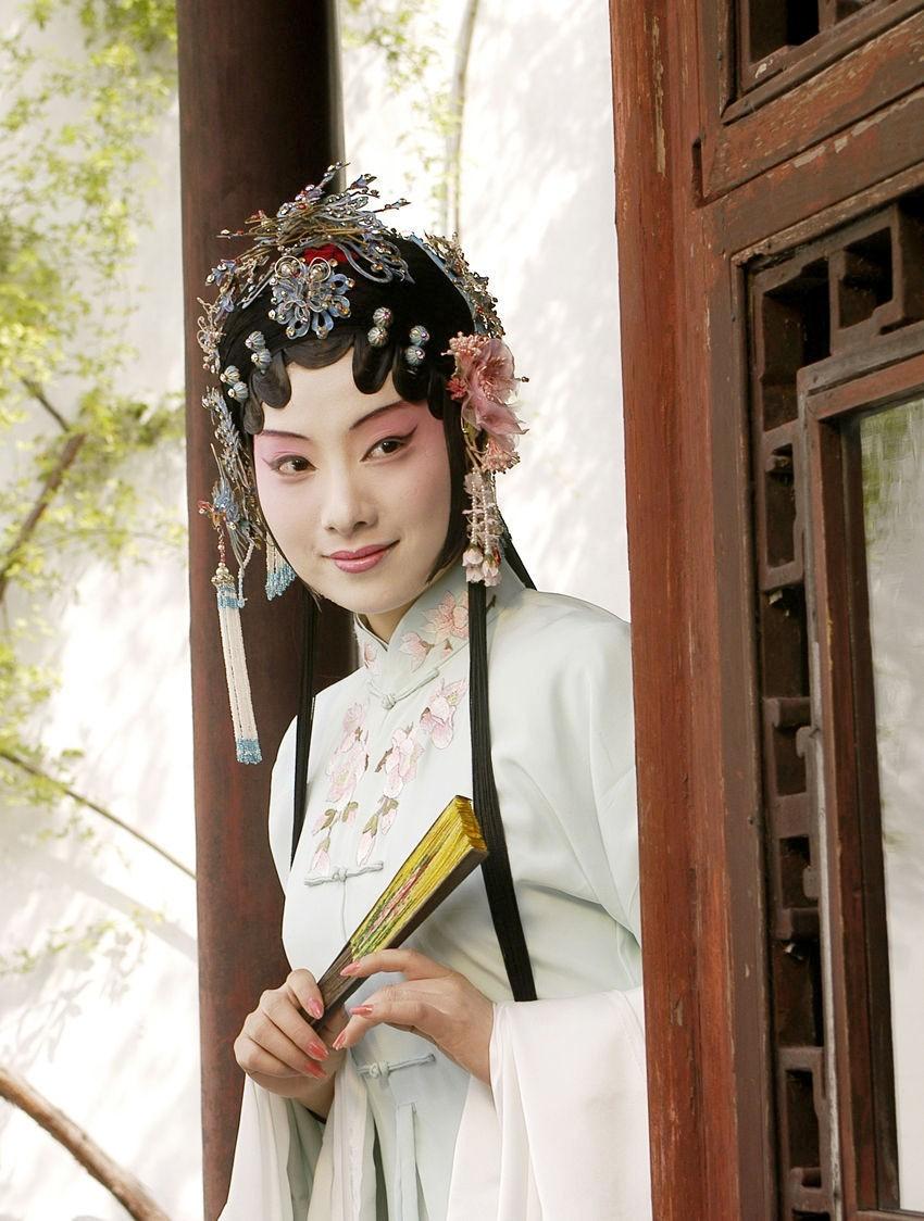 良辰美景奈何天什么意思，良辰美景奈何天是什么意思（和昆曲来一场春的约会）
