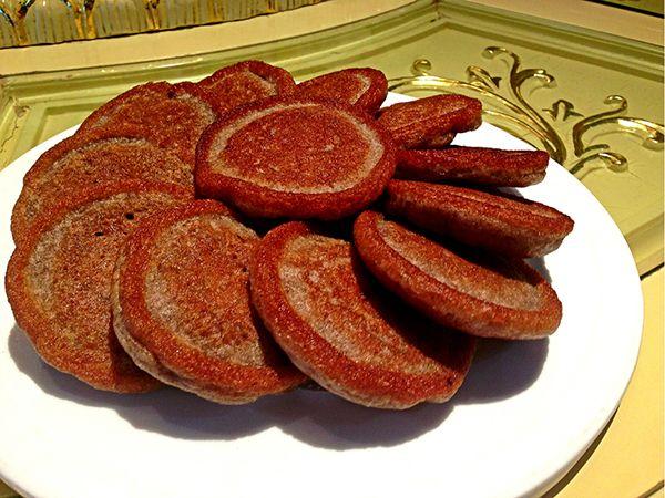 正宗西藏青稞饼做法，怎样做青稞饼（舌尖上的美味——藏历年八大美食与“四宝”、“四件”）