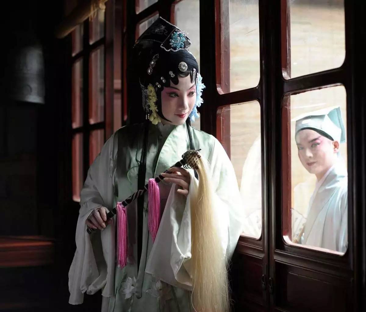 良辰美景奈何天什么意思，良辰美景奈何天是什么意思（和昆曲来一场春的约会）