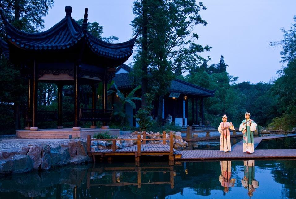 良辰美景奈何天是什么意思，奈何良辰美景奈何天啥意思（和昆曲来一场春的约会）