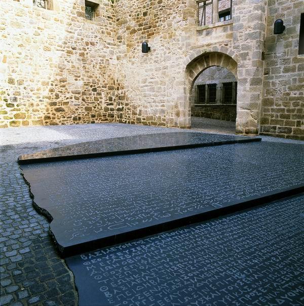 实心胎和真空胎的区别是什么，真空胎是实心的吗（最好的公共艺术应融入呼应已有环境）