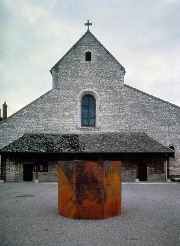 实心胎和真空胎的区别是什么，真空胎是实心的吗（最好的公共艺术应融入呼应已有环境）