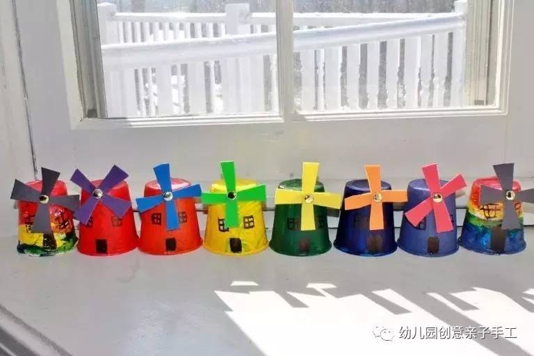 小风车的制作方法，教你用纸制作简易的三叶小风车（幼儿园亲子手工之风车教程）
