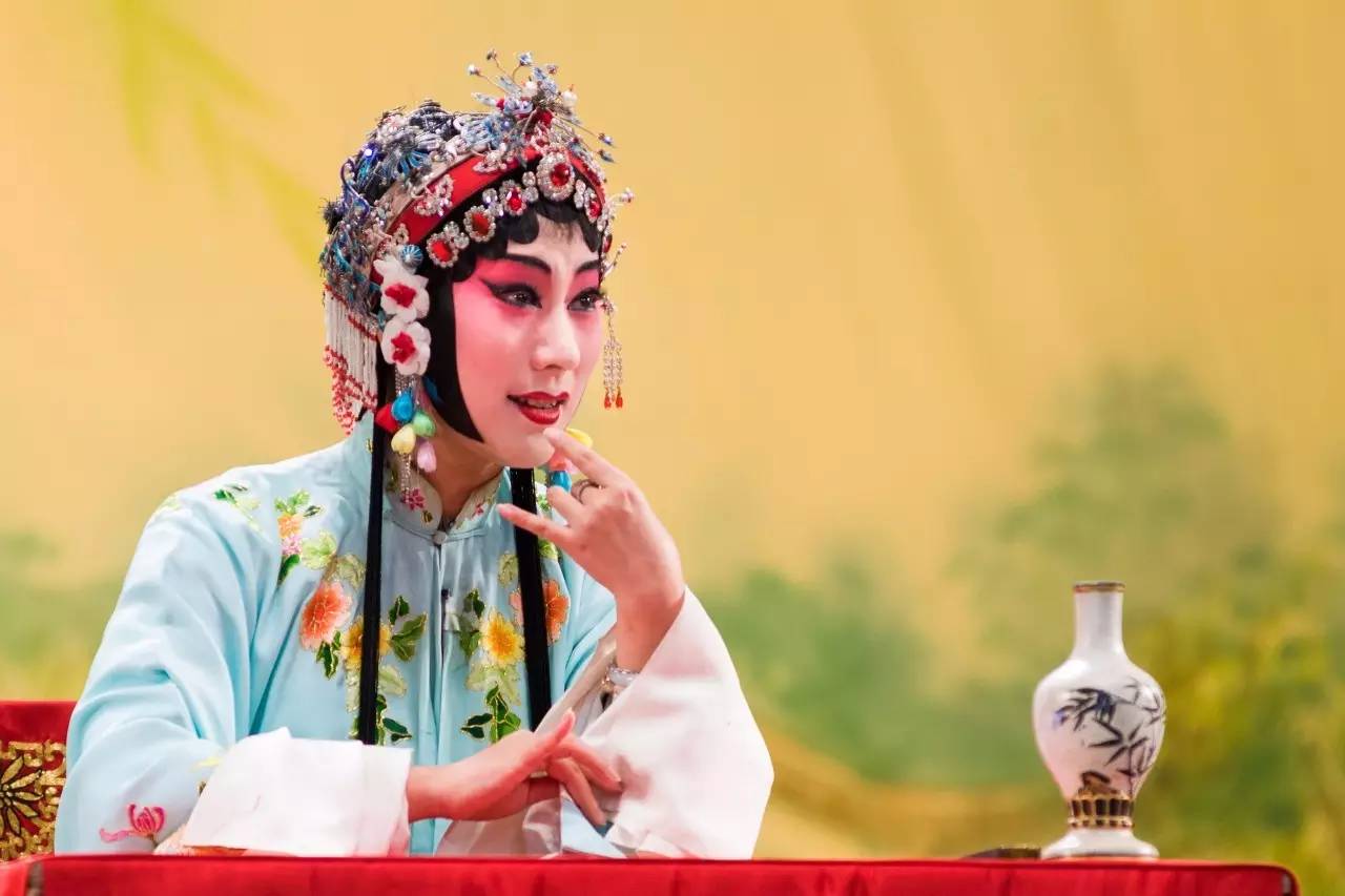 良辰美景奈何天什么意思，良辰美景奈何天是什么意思（和昆曲来一场春的约会）