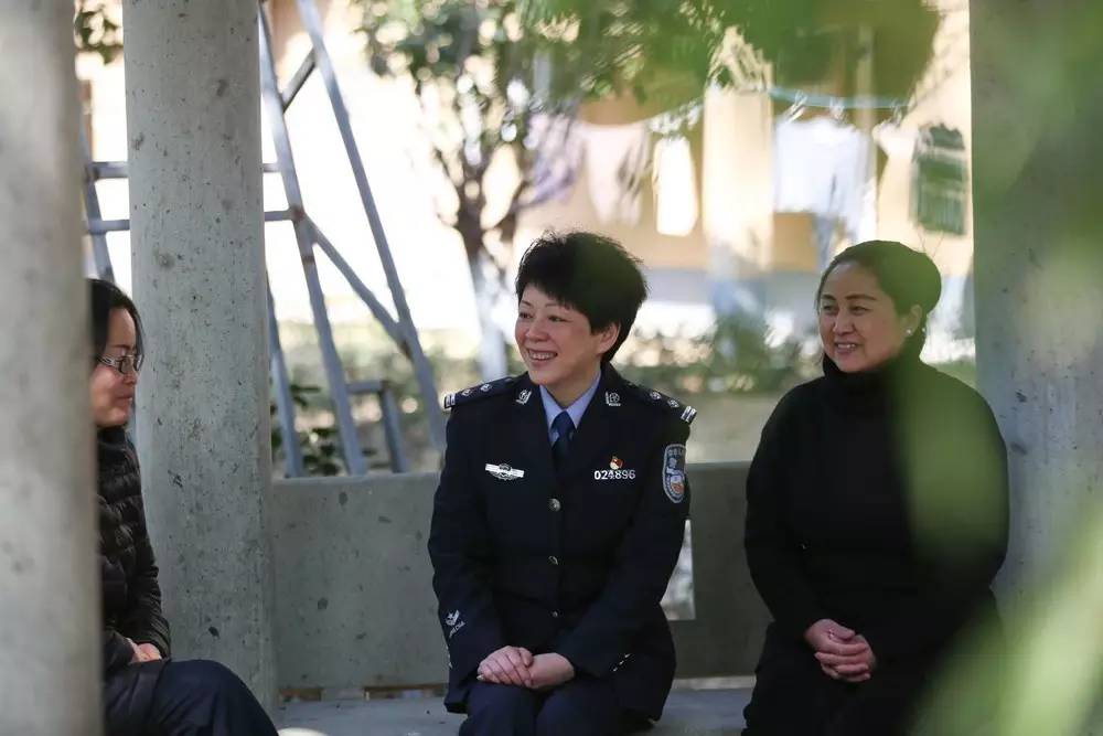 主持人陈怡的老公,陈怡真的老公是谁("全国三八红旗手"陈怡)