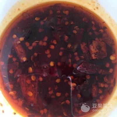 凉拌豆皮的做法，凉拌豆皮的做法及调料（凉拌扁豆角的做法大全窍门）