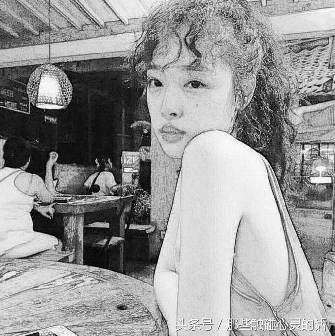 最后你还是离开了我，你会等待还是离开从前从前有个人爱你很久是什么歌（最后，你还是离开我了！）