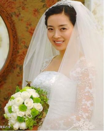 类似婚纱的电影，催泪韩国爱情电影排行榜 《婚纱》看得让人心疼（还有哪部作品能像《婚纱》一样全程戳中你的泪点）