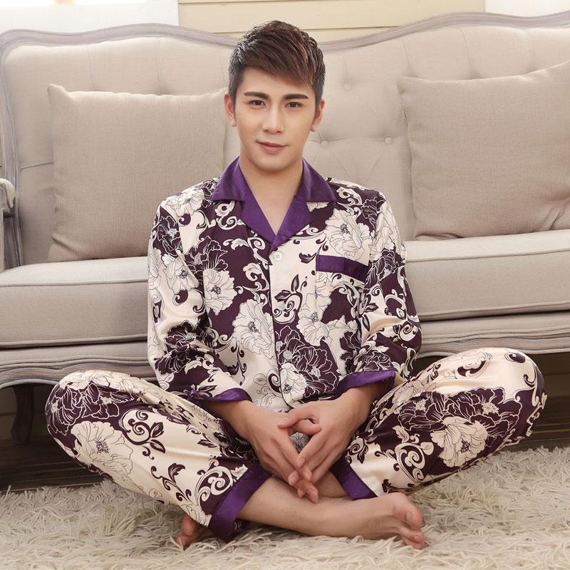 男士睡衣哪个好，如何挑选男式睡衣（真丝睡衣的丝滑质感）