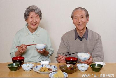 醋椒豆腐汤的做法，醋椒豆腐砂锅的做法（最长情的陪伴不过是一碗醋椒豆腐）