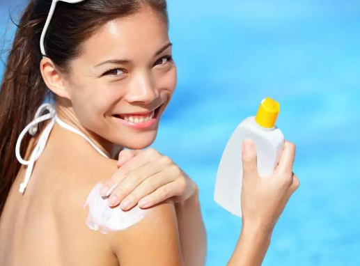 白蚕清润莹白防晒霜，白蚕清润莹白防晒霜成分介绍（这些防晒霜，哪款适合你）