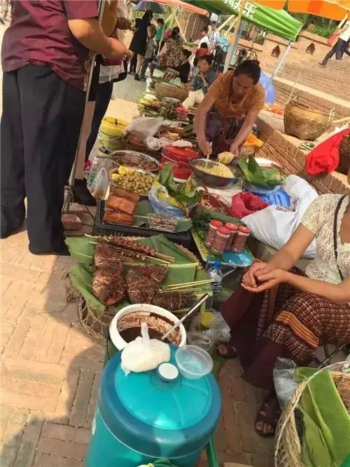 西双版纳吃的美食，西双版纳最值得去的美食（旅游景点好吃不好吃小吃盘点16）