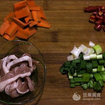 油焖冬笋的做法，油焖冬笋的做法步骤（春季第一鲜，不麻嘴的油焖冬笋）