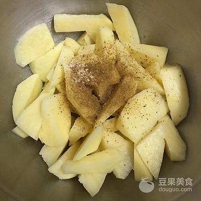 如何做孜然烤薯角，烤薯角怎么酥脆（烤孜然薯角的做法）