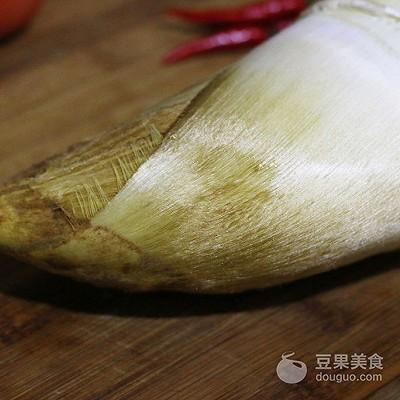 油焖冬笋的做法，油焖冬笋的做法步骤（春季第一鲜，不麻嘴的油焖冬笋）