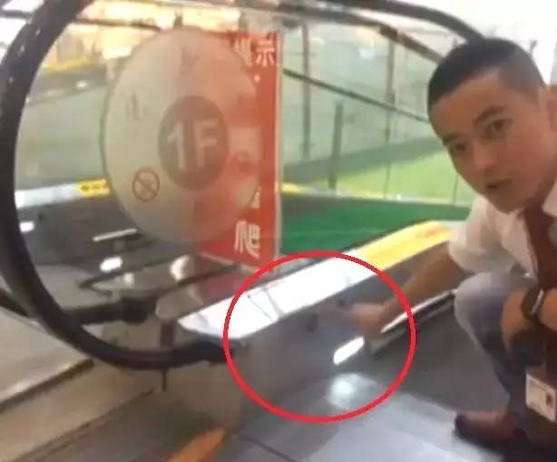 电梯紧急按钮在哪，电梯紧急按钮在哪图片（电梯上这几个按钮一定要知道）