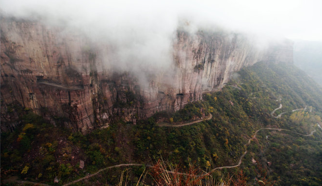 郭亮村在哪里，河南郭亮村风景区在哪里（河南省新乡市辉县沙窑乡郭亮村）