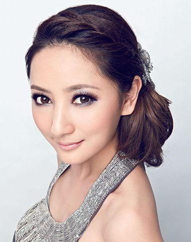 卷发怎么盘发好看，卷发怎么盘起来好看（2款流行的卷发盘发图解）